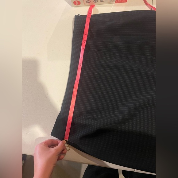 Brooks Brothers navy blue pin stripe skirt size 10 - Picture 8 of 8